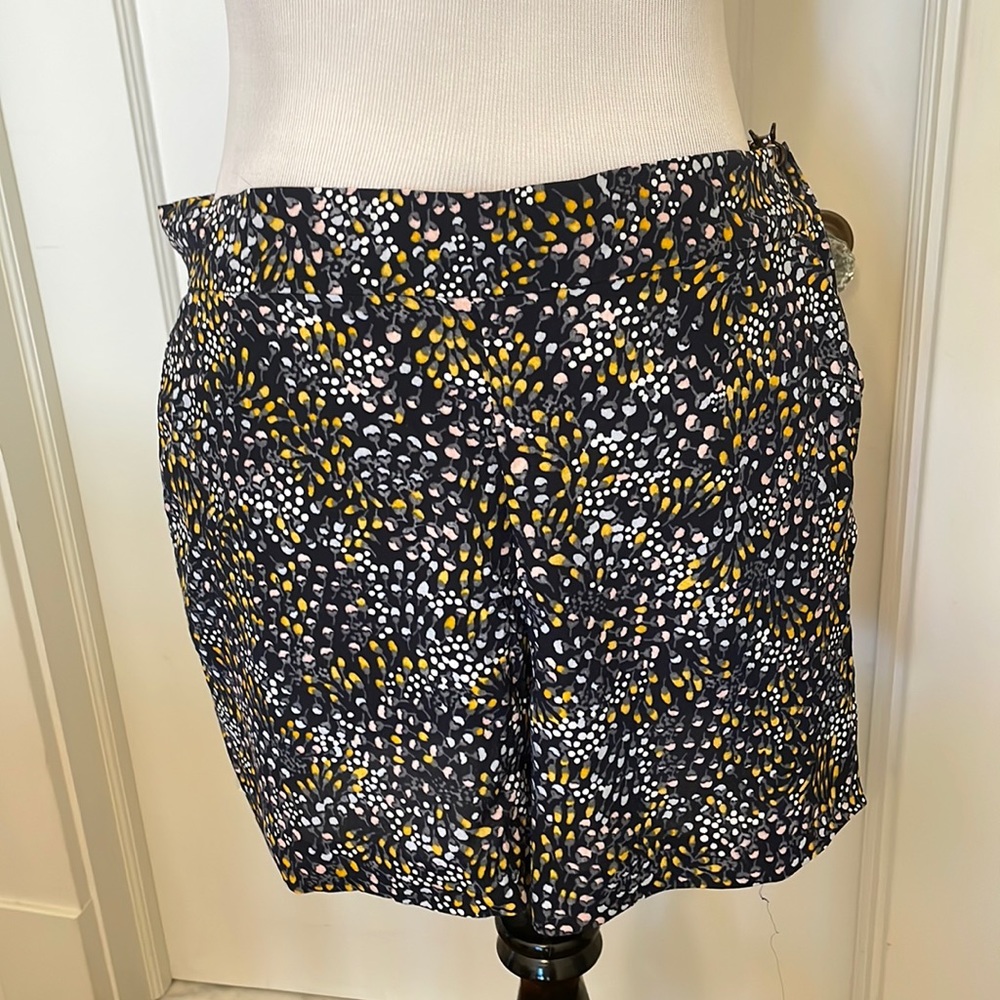 Loft Flowy shorts in perfect condition